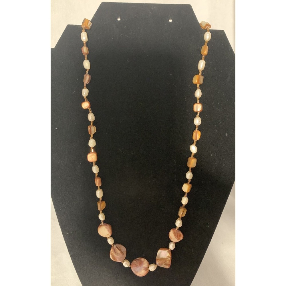 Charming Vintage  Creator Necklace Orange Beige Shell Chips & Pearls